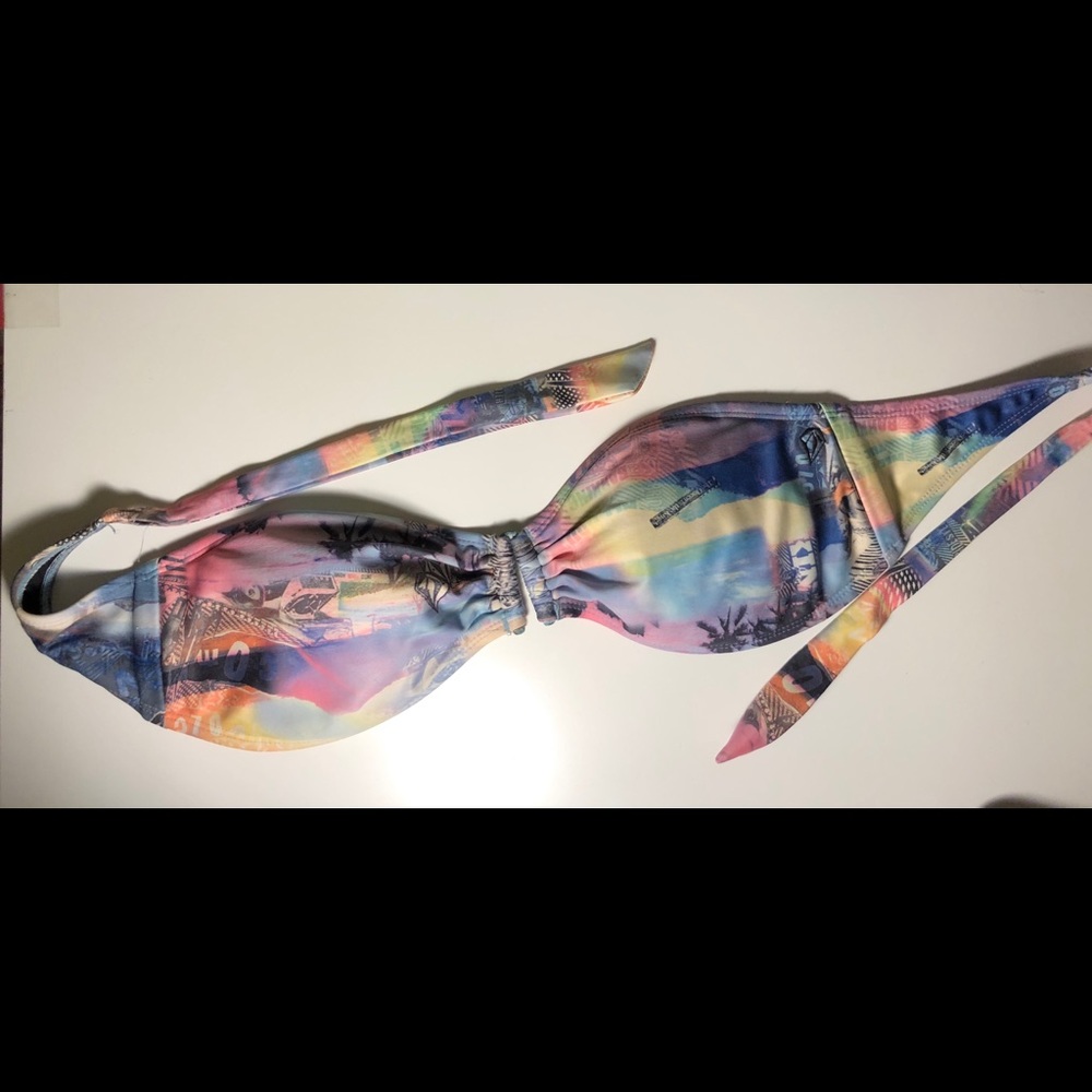 Reversible bikini top by Volcom
